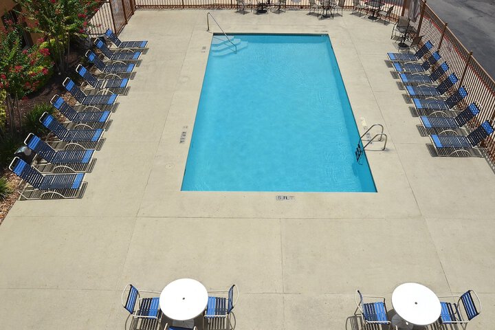 Pool 5 of 29