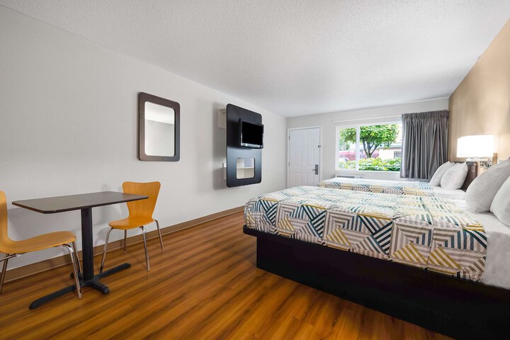 Room 20 of 37