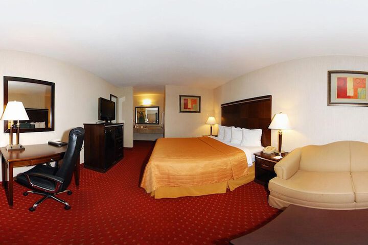 Room 27 of 48