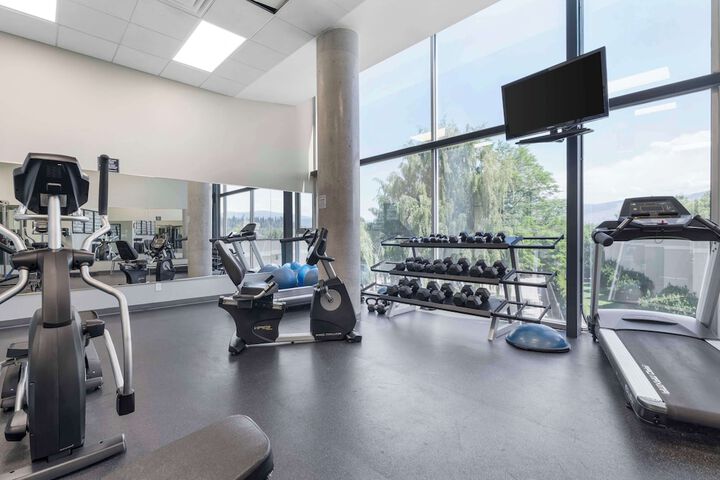 Best Western Plus Kelowna Hotel & Suites