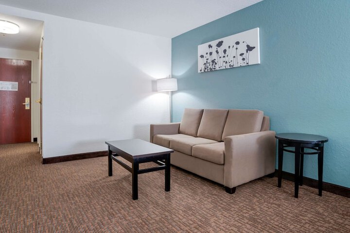 Room 16 of 31