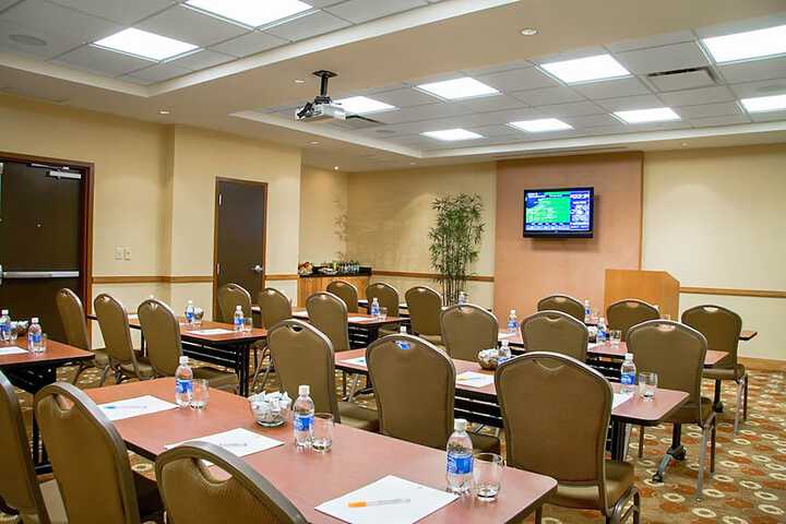 Hyatt Place South Bend / Mishawaka
