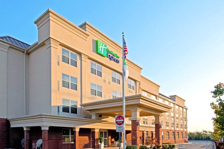 Hotel 7 of 50