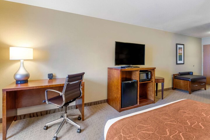 Room 11 of 48