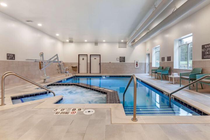 Comfort Suites Cottage Grove – Madison