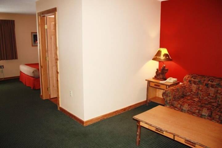 Room 13 of 34
