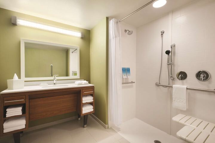 Room 12 of 29