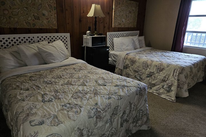 Captains Cove Motel