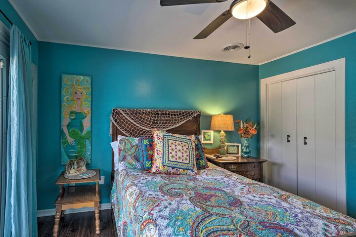 Chic Family-friendly Home With Outdoor Oasis!