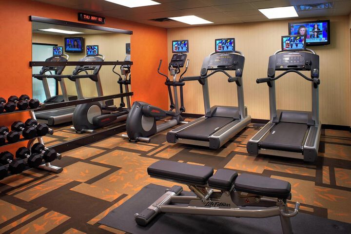 Courtyard by Marriott Detroit Utica