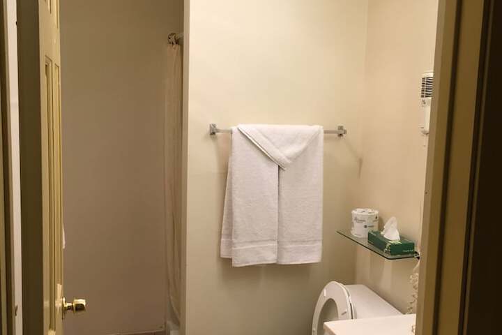 Wildwood Inn Tropical Dome & Theme Suites