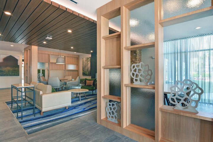 Hotel Interior 10 of 32