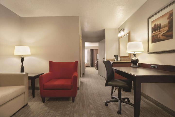 Room 12 of 20