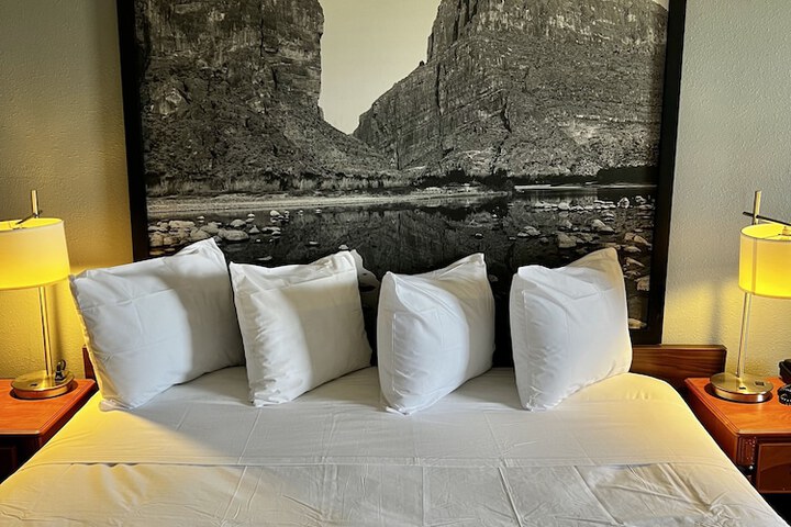 Room 9 of 23