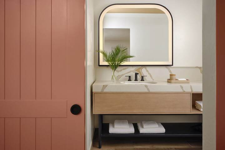 Kimpton Miralina Resort & Villas by IHG