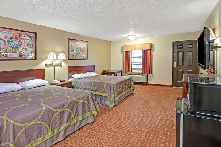 Room 27 of 35