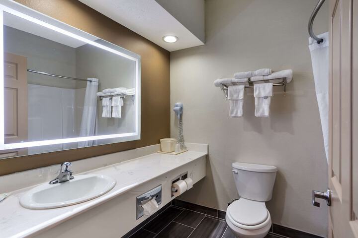 Quality Inn & Suites Pearl - Jackson