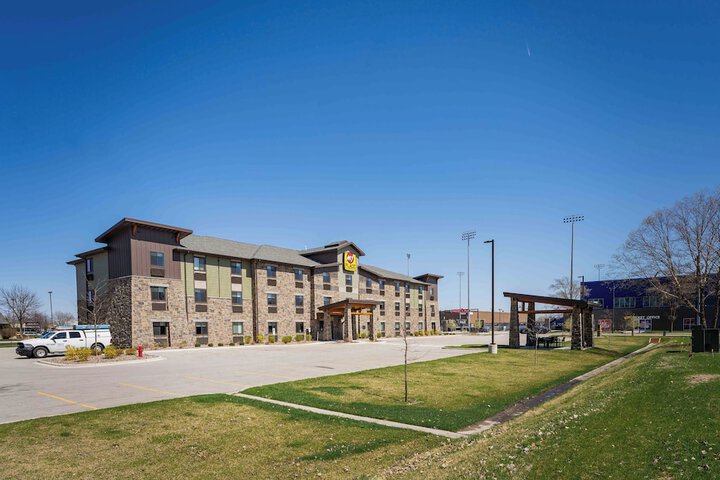 Hotel 2 of 44