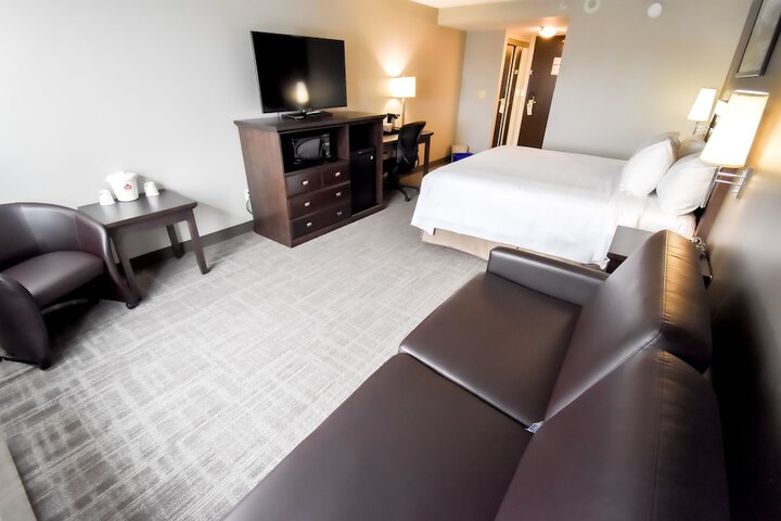 Room 4 of 38