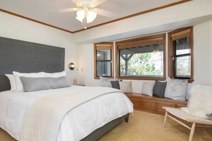 Pollock by Avantstay Stunning Views w / Movie Room Game Room & Large Balcony