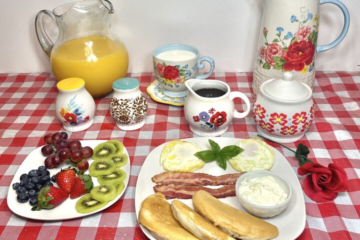 Breakfast/Coffee Service 26 of 28