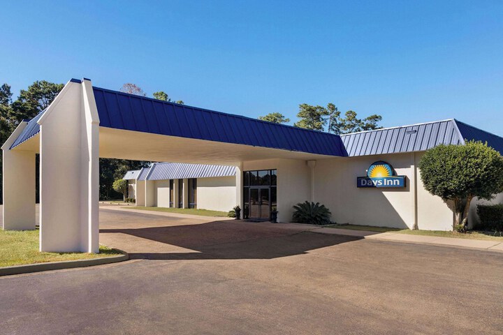 Days Inn by Wyndham McComb MS