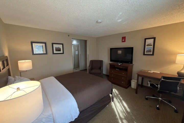Wingate by Wyndham Utica
