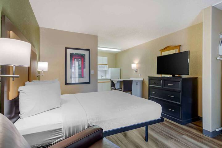 Room 20 of 33