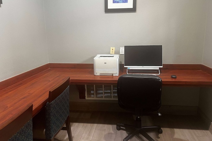 Business Center 30 of 30