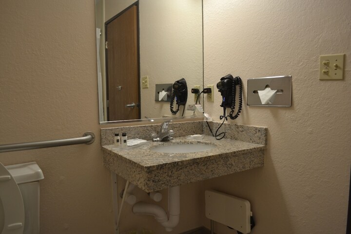 Room 20 of 39