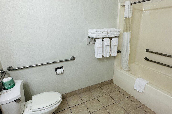 Timberland Inn & Suites