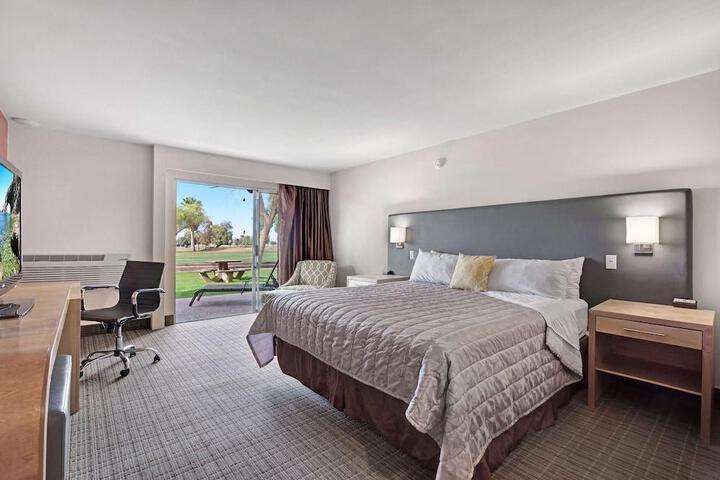 Ramada by Wyndham Holtville Golf Resort / El Centro