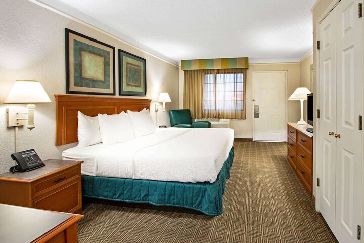 Room 12 of 41