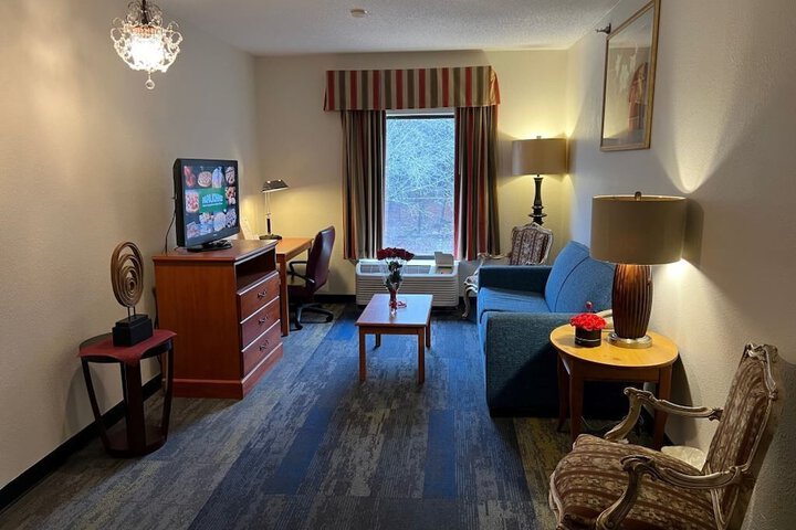 Room 19 of 33