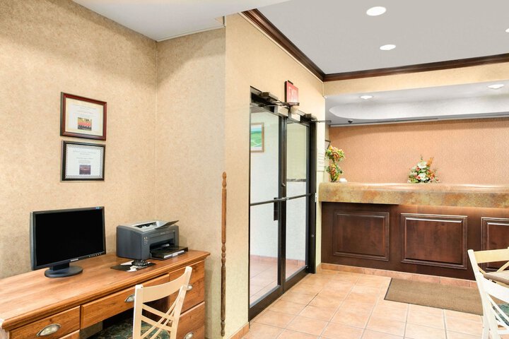 Hotel Interior 4 of 13