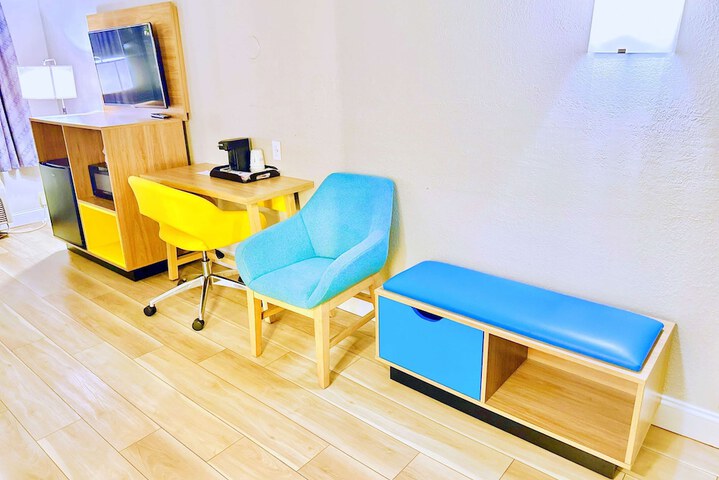 Room 17 of 26