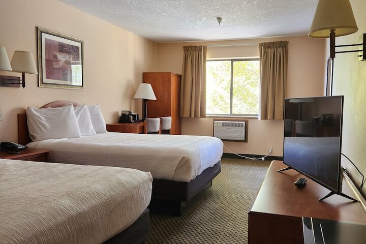Luxury Inn & Suites
