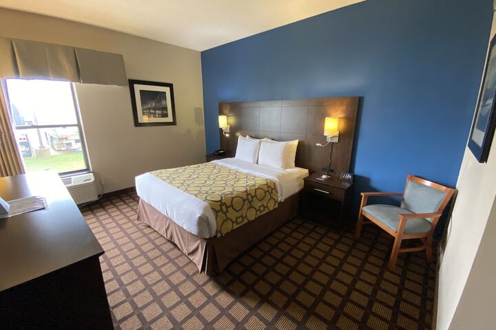 Room 12 of 39