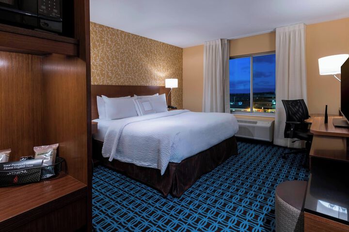 Fairfield Inn & Suites Boston Marlborough / Apex Center
