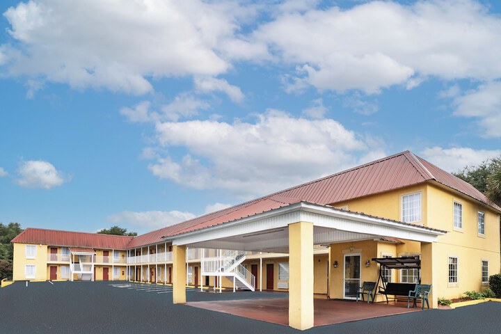 Hotel 2 of 28