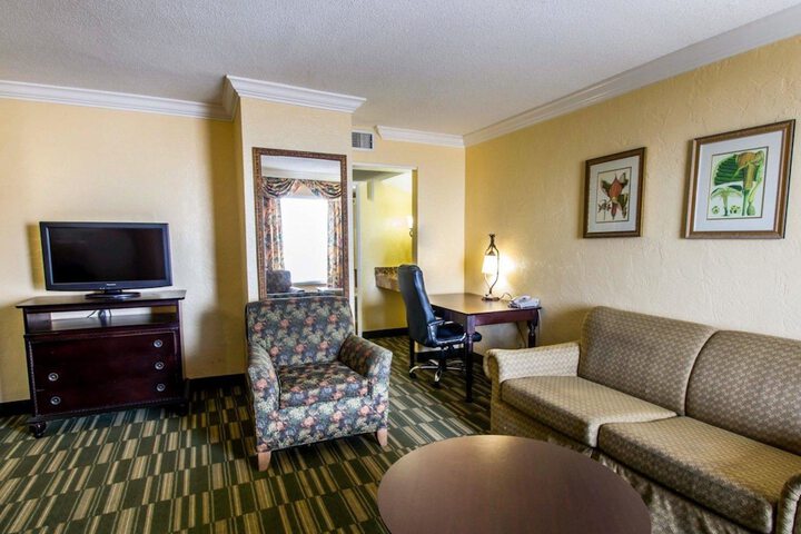 Room 12 of 29