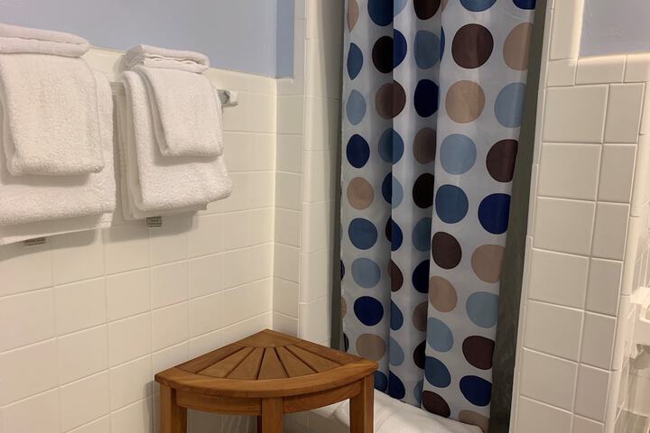 Room 119 of 231
