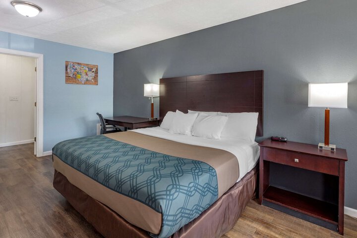 Room 48 of 60