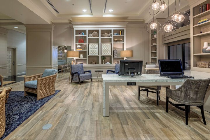 Business Center 68 of 72