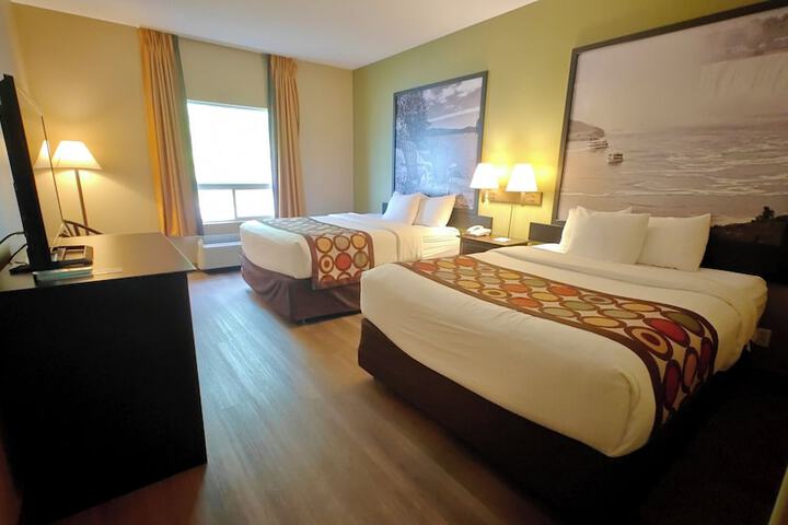 Super 8 by Wyndham Midland