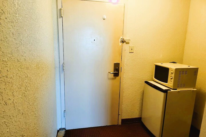Room 41 of 48