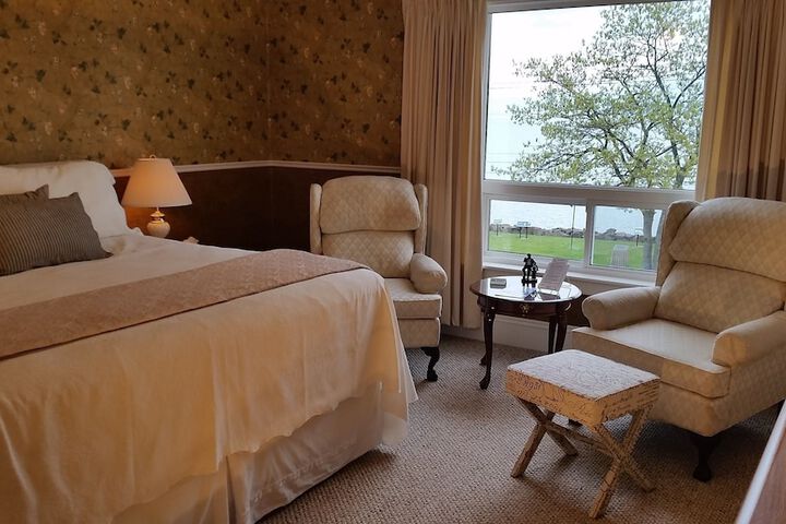 Bayside Inn