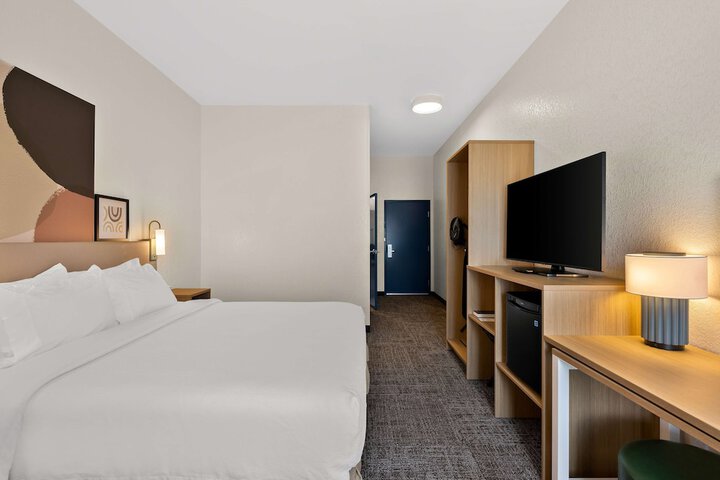 Spark by Hilton Tifton