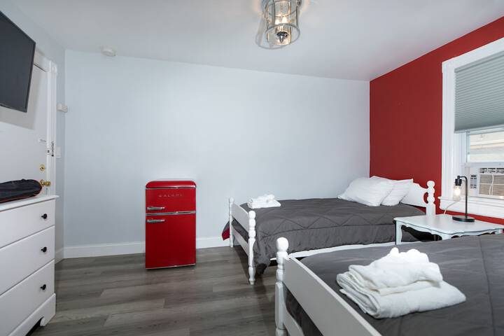 Room 40 of 99