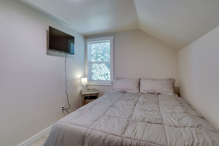 Cozy Lafayette Townhome Rental Near Parks & River